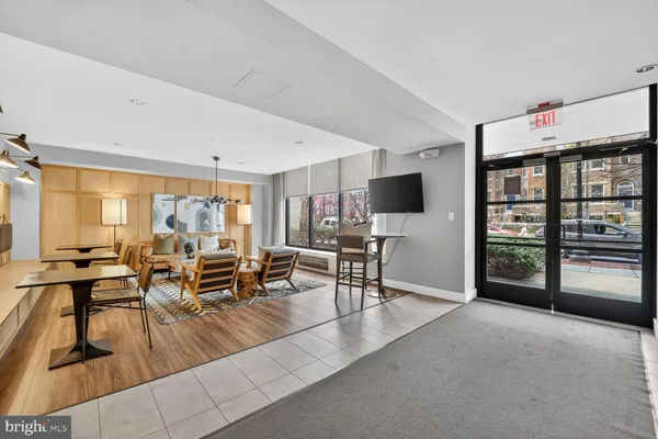 $1,925 | 2030 F Street Northwest, Unit 908, Washington, DC 20006