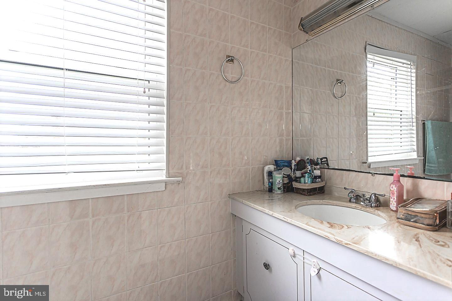 11040 Greiner Road Philadelphia, PA 19116 - Photo 23 of 36 Gallery Image 23