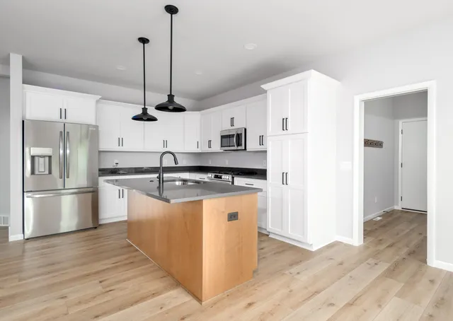 $589,900 | 3608 Angelus Way, Cross Plains, WI 53528