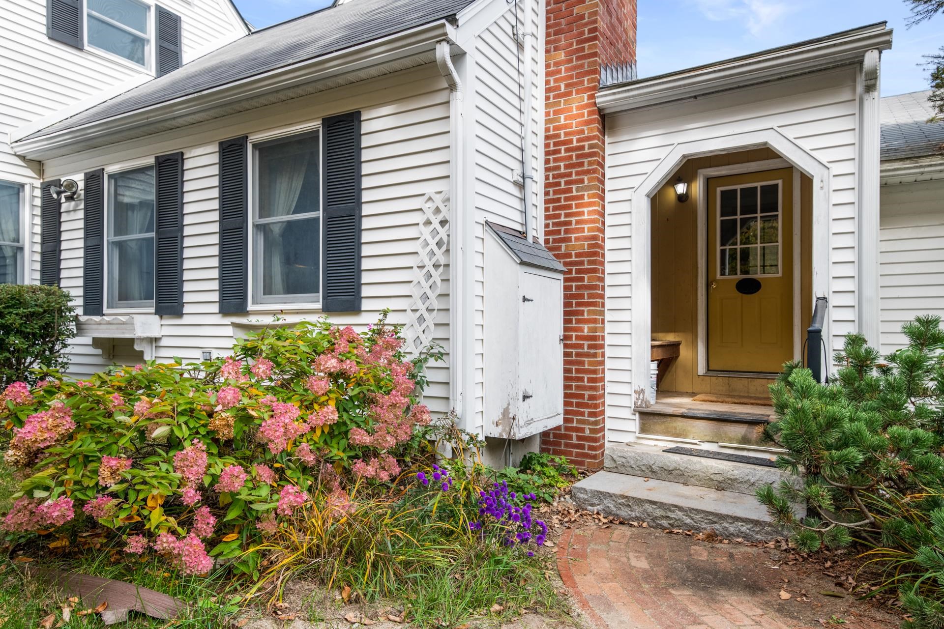 241 Hogg Hill Road Springfield, NH 03284 - Photo 2 of 40 Gallery Image 2