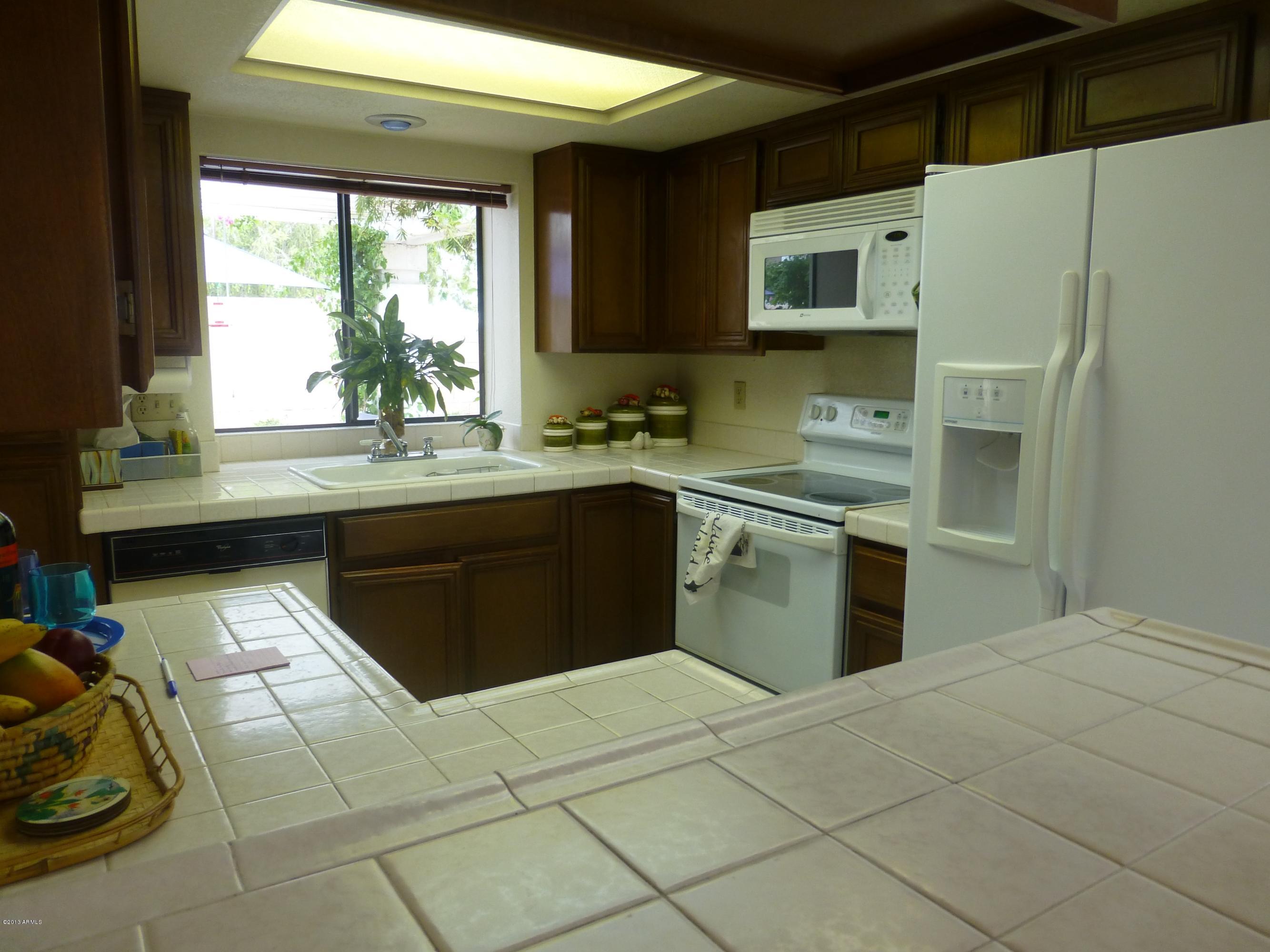 302 West Grandview Road Phoenix, AZ 85023 - Photo 12 of 24 P1000495