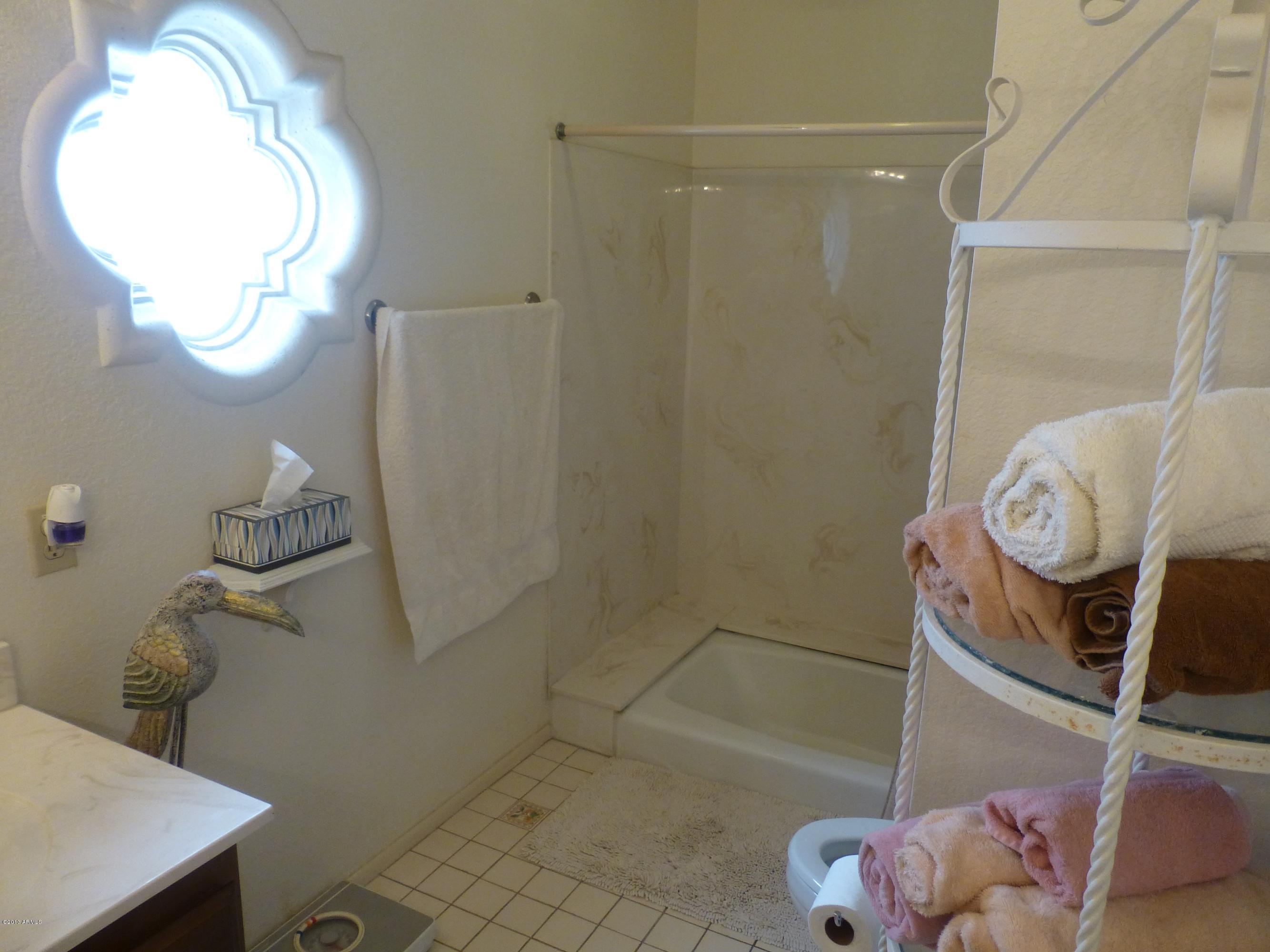 302 West Grandview Road Phoenix, AZ 85023 - Photo 18 of 24 P1000519