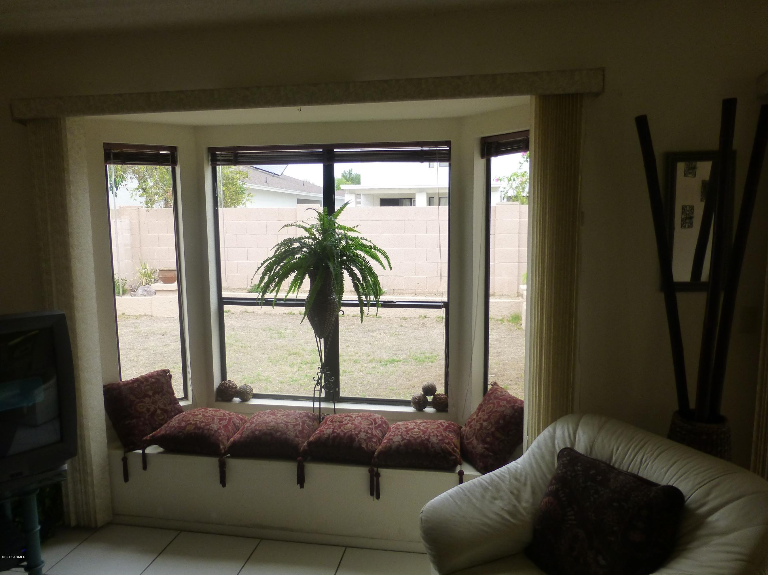 302 West Grandview Road Phoenix, AZ 85023 - Photo 9 of 24 P1000529