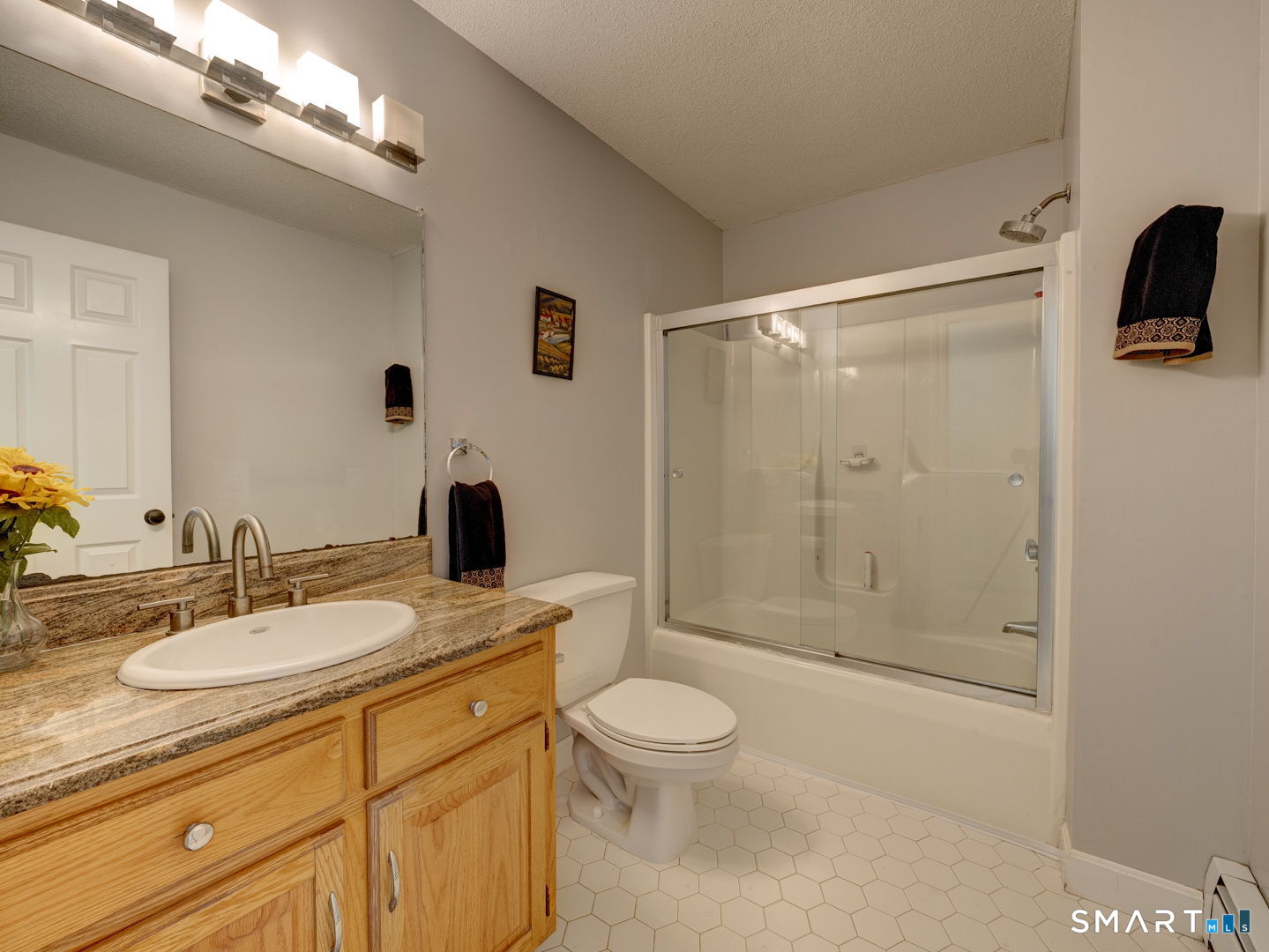 11 Lexington Road Avon, CT 06001 - Photo 34 of 40