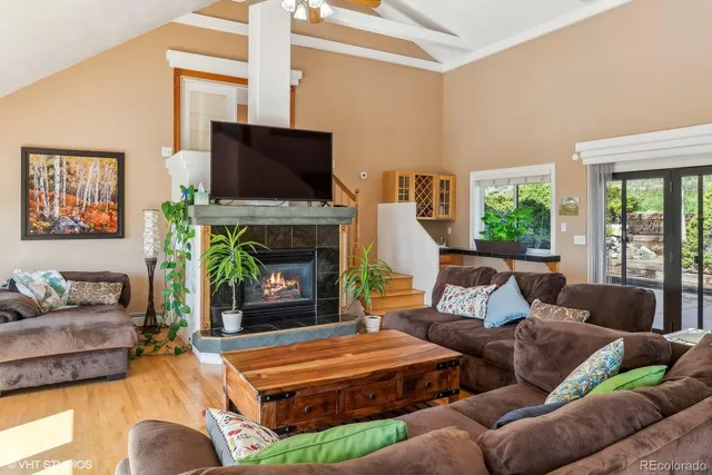 $1,275,000 | 22081 Paradise Circle, Golden, CO 80401