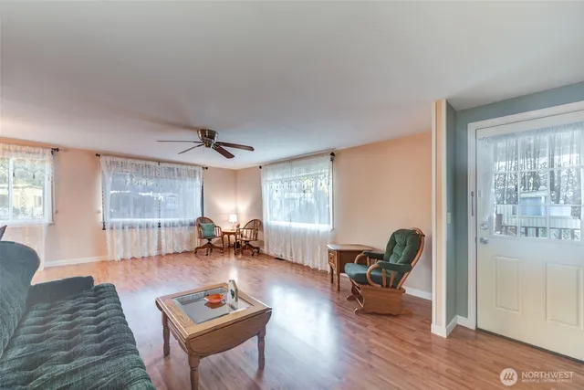 $98,000 | 11622 Silver Lake Road, Unit 58, Everett, WA 98208