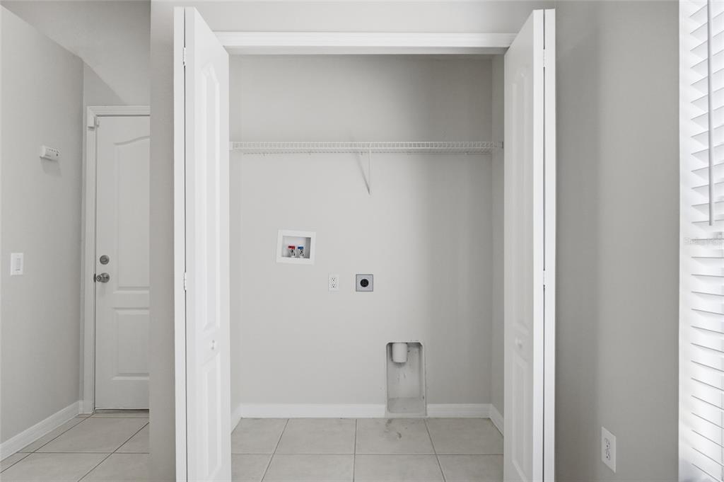 13323 Bainbridge Way Spring Hill, FL 34609 - Photo 9 of 33 a view of an empty room