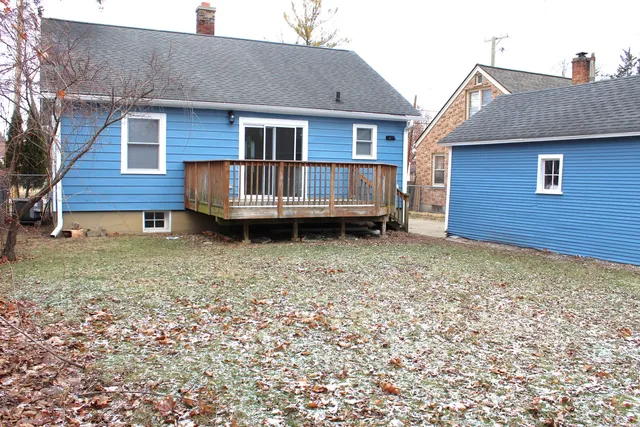 $290,000 | 689 Bent Street, Elgin, IL 60120