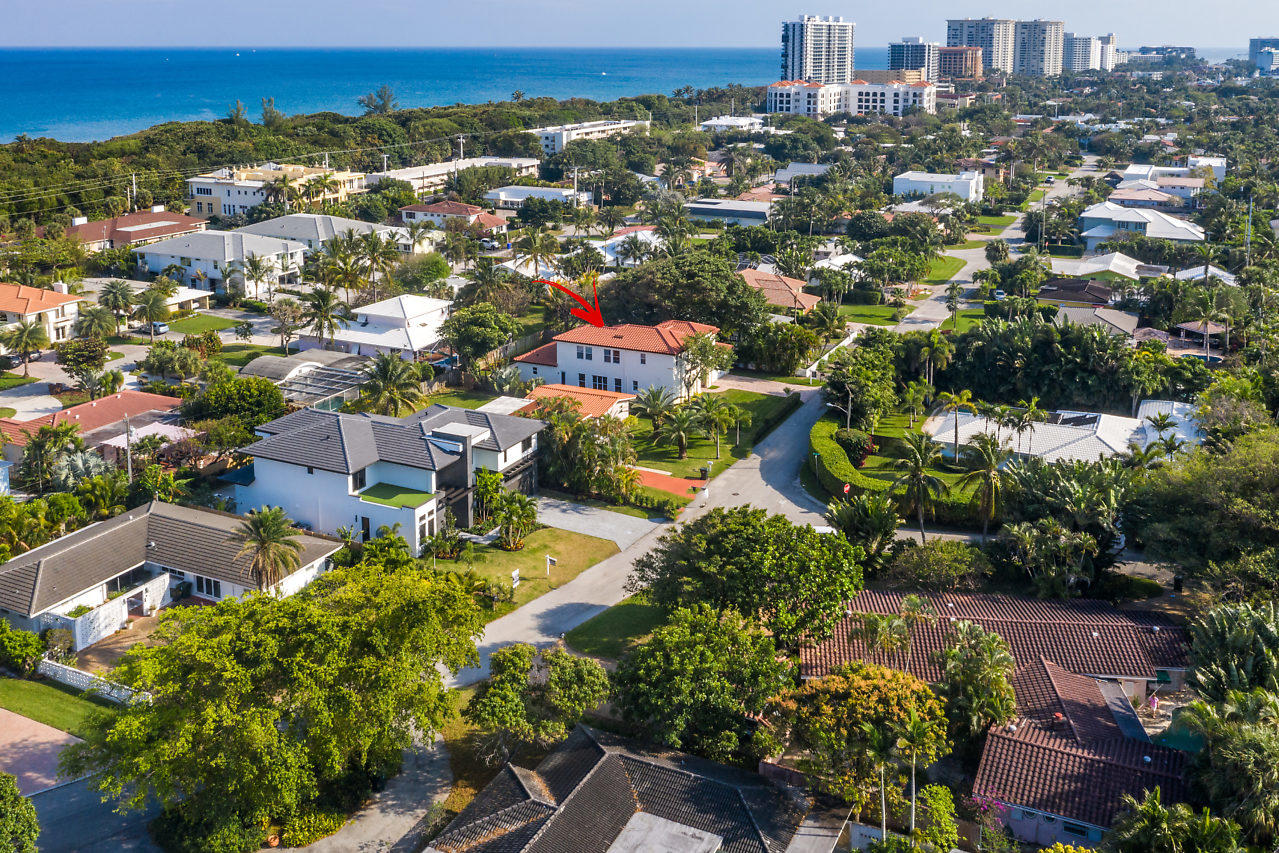 470 Northeast Wavecrest Court Boca Raton, FL 33432 - Photo 3 of 7 007-470NEWavecrestWay-BocaRaton-FL-small