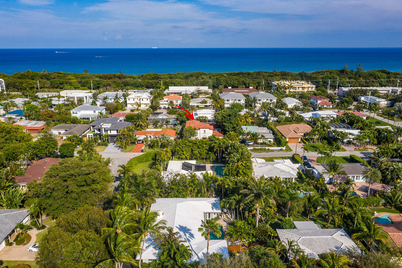 470 Northeast Wavecrest Court Boca Raton, FL 33432 - Photo 6 of 7 003-470NEWavecrestWay-BocaRaton-FL-small
