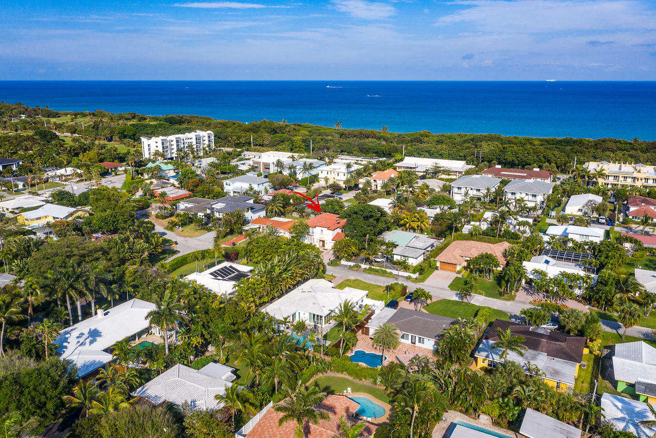 470 Northeast Wavecrest Court Boca Raton, FL 33432 - Photo 7 of 7 005-470NEWavecrestWay-BocaRaton-FL-small