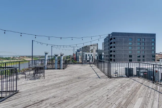 $449,000 | 262 Wagner Place, Unit 402, Memphis, TN 38103