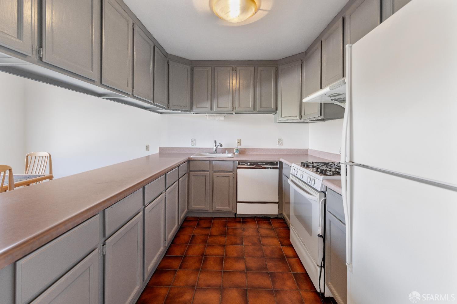917 Rolph Street San Francisco, CA 94112 - Photo 3 of 13