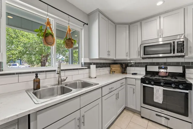 $525,000 | 8405 Rockwood Lane, Austin, TX 78757