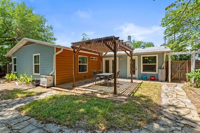 $525,000 | 8405 Rockwood Lane, Austin, TX 78757