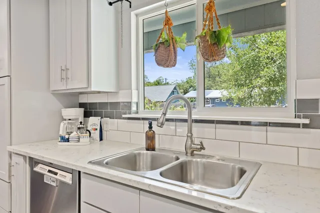 $525,000 | 8405 Rockwood Lane, Austin, TX 78757