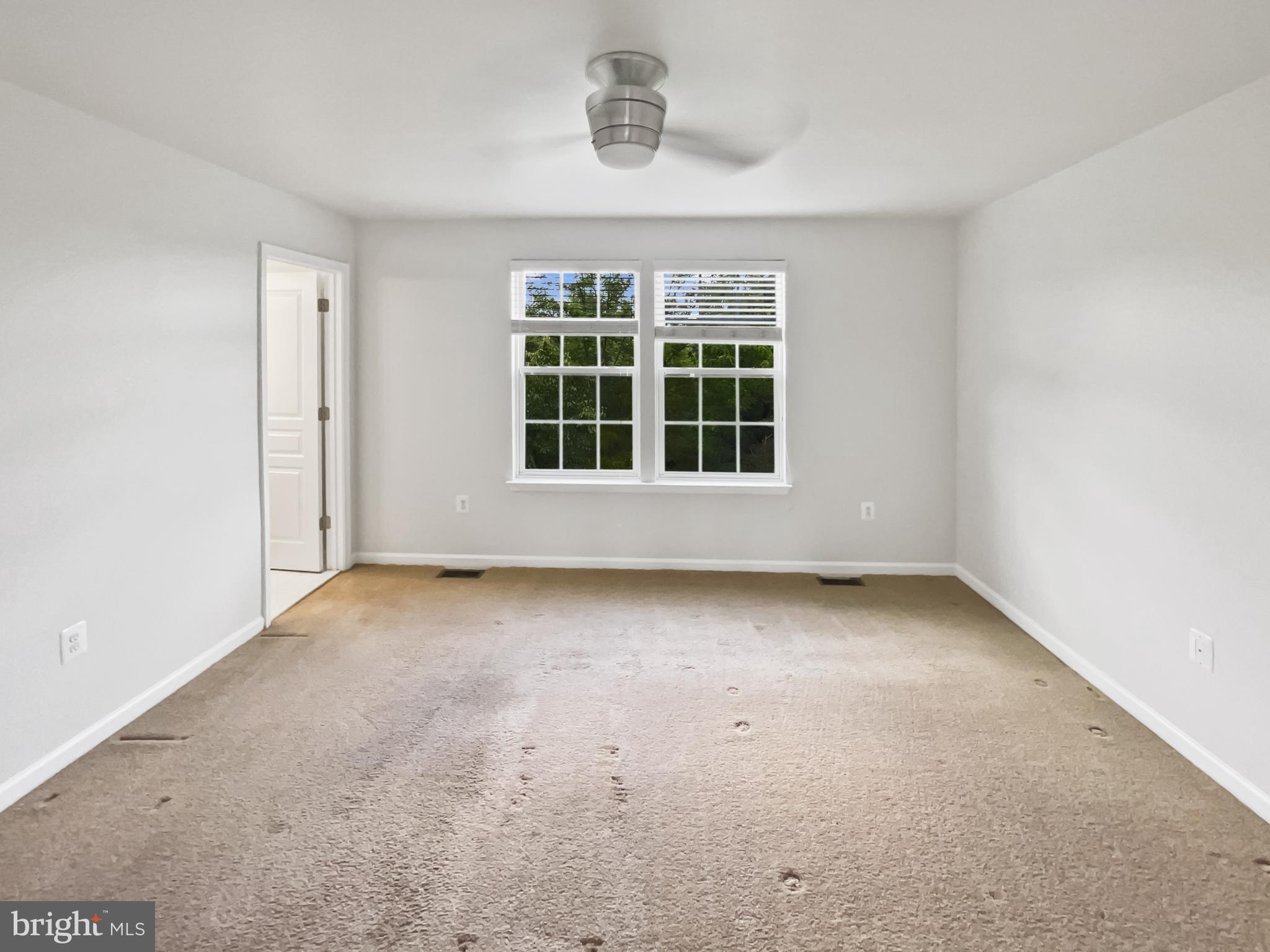 8366 Scotland Loop Manassas, VA 20109 - Photo 13 of 23