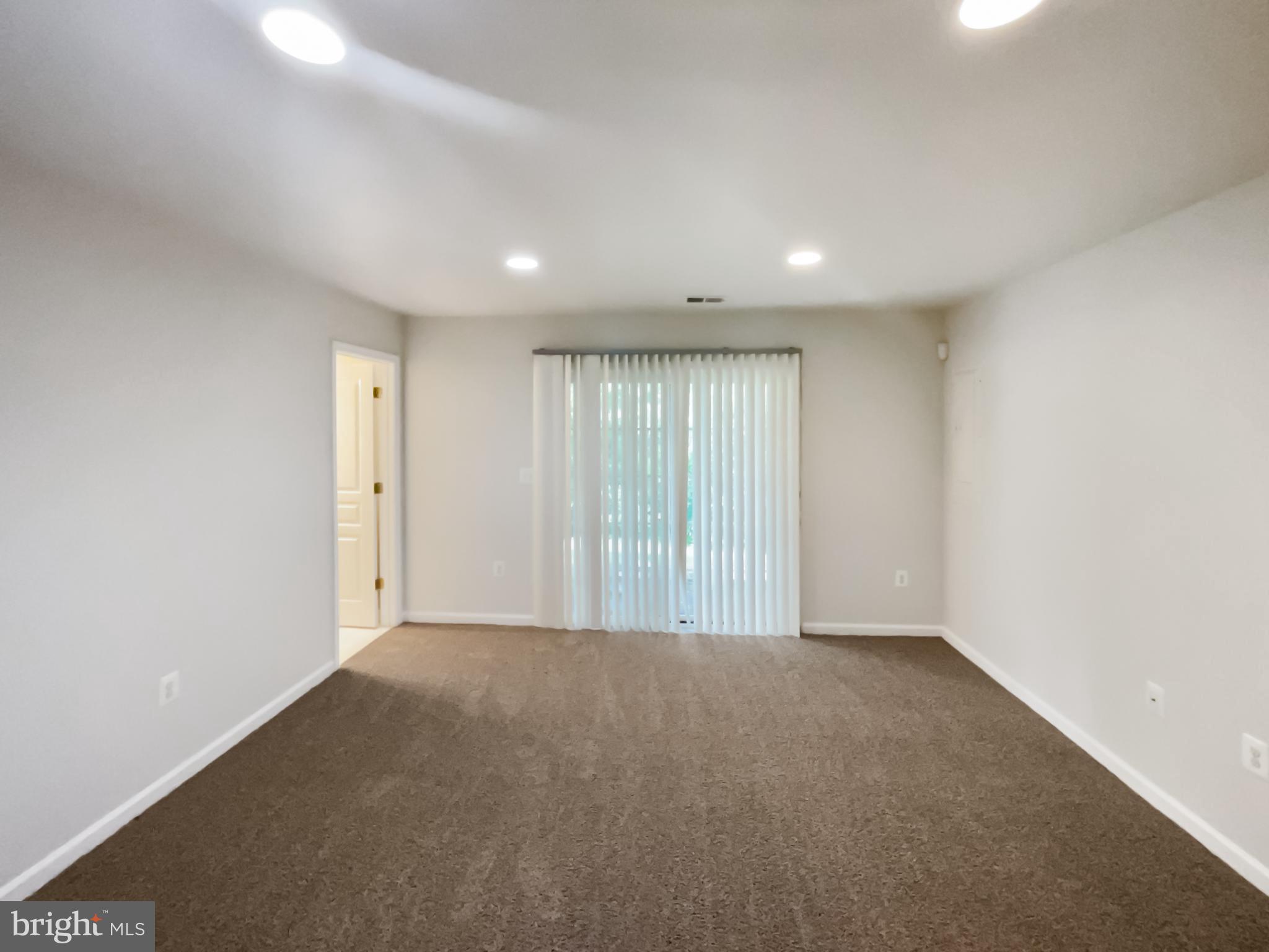 8366 Scotland Loop Manassas, VA 20109 - Photo 5 of 23