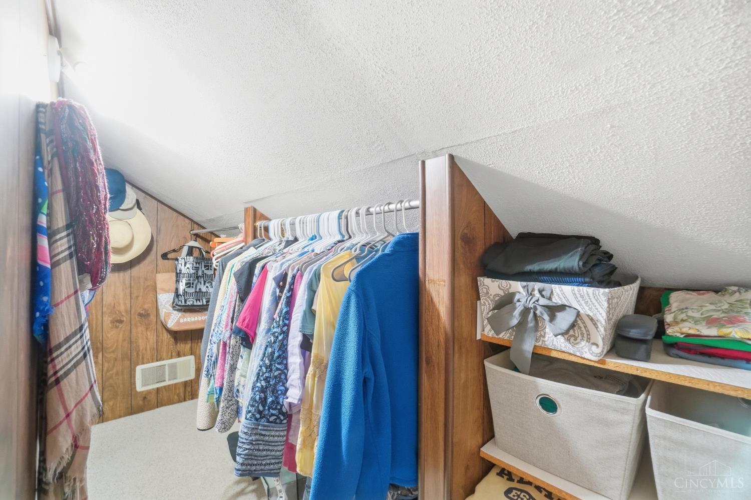 6420 Miami Road Cincinnati, OH 45243 - Photo 25 of 50