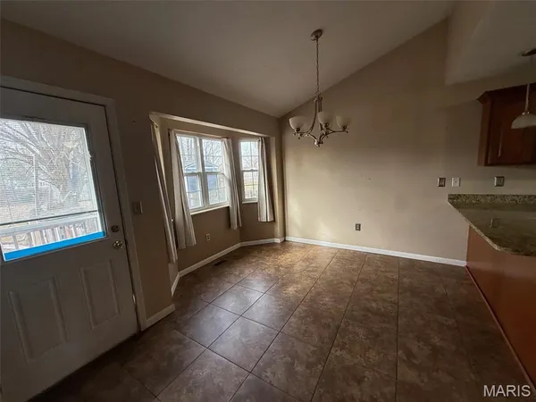 $234,900 | 71 Mimosa Drive, Granite City, IL 62040