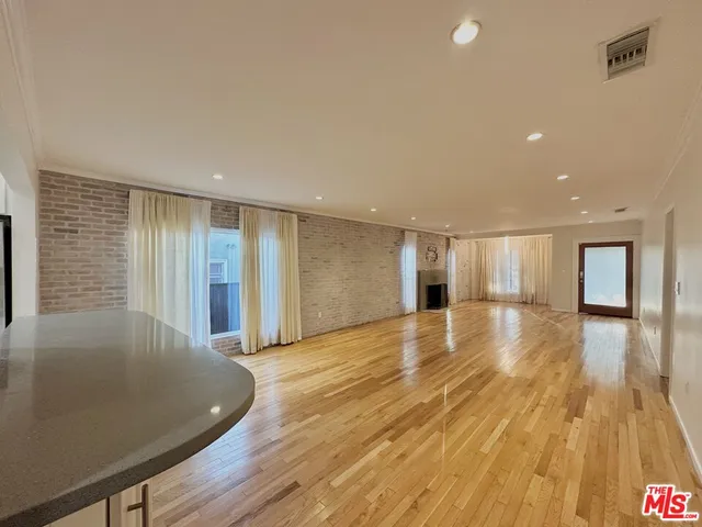 $7,500 | 1246 North Genesee Avenue, West Hollywood, CA 90046