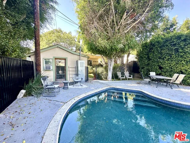$7,500 | 1246 North Genesee Avenue, West Hollywood, CA 90046