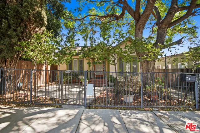 $7,500 | 1246 North Genesee Avenue, West Hollywood, CA 90046