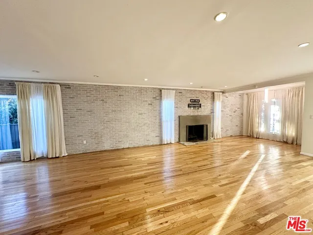 $7,500 | 1246 North Genesee Avenue, West Hollywood, CA 90046