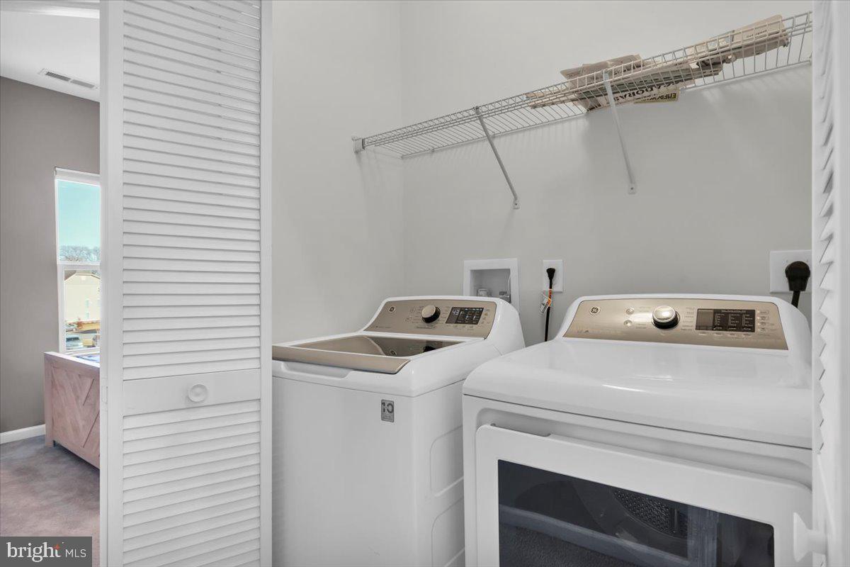 262 Iannelli Road Clarksboro, NJ 08020 - Photo 28 of 39 a utility room with dryer and washer
