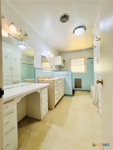 $175,000 | 1307 West Main Street, Cameron, TX 76520