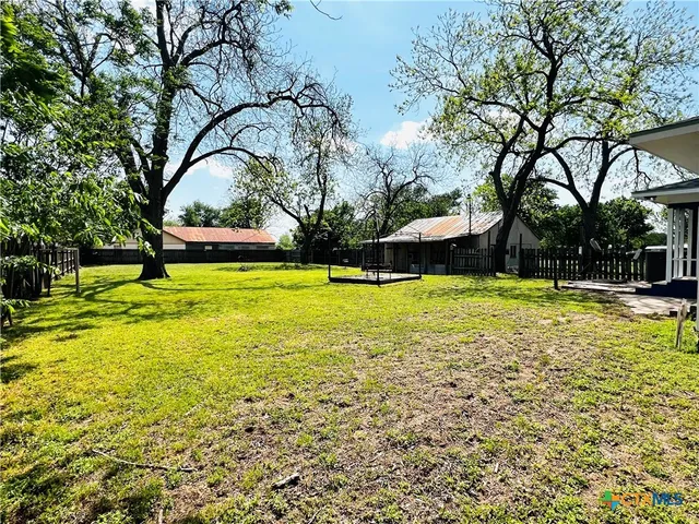 $175,000 | 1307 West Main Street, Cameron, TX 76520
