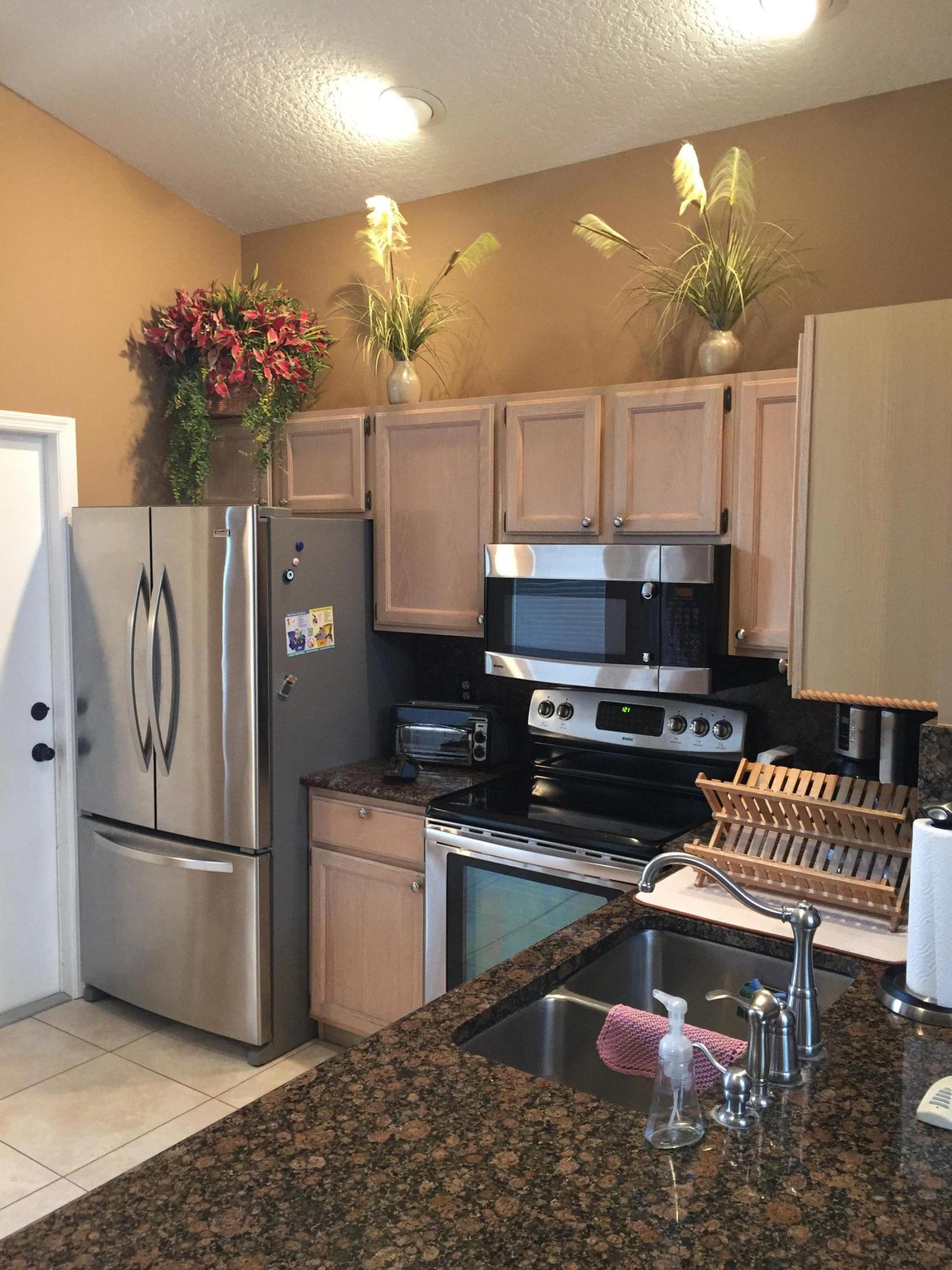 6298 Pompano Street Jupiter, FL 33458 - Photo 6 of 14 image