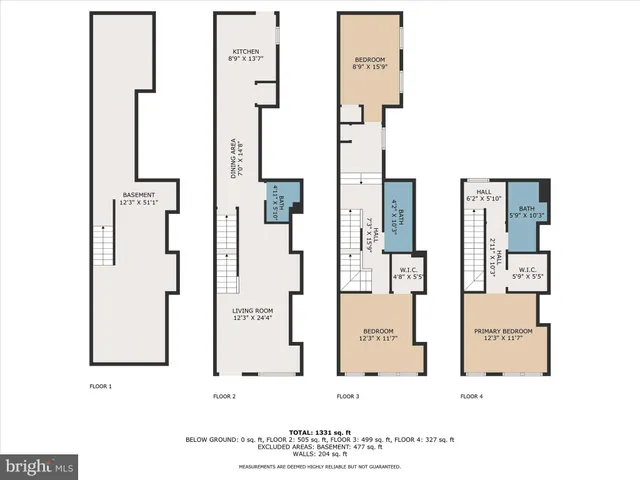 a black and white photo of a room