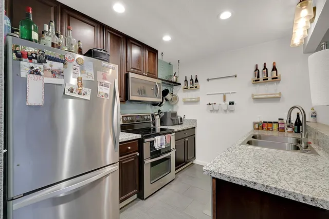 $249,000 | 1370 Dustin Drive, Unit 12, Yuba City, CA 95993