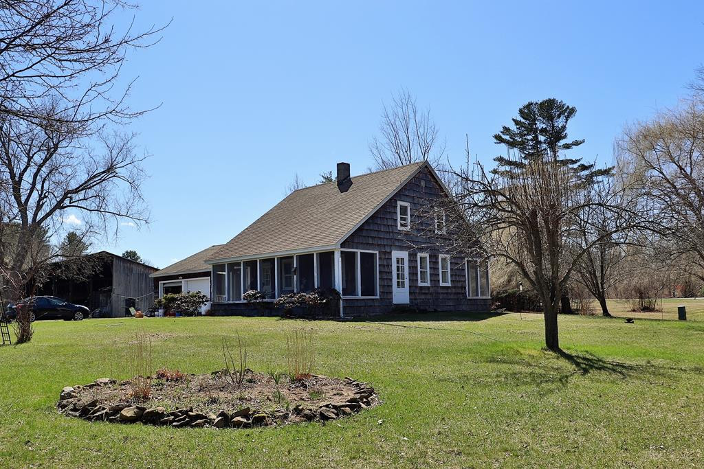 323 Rock Road Peru, NY 12972 - Photo 1 of 31 Gallery Image 1