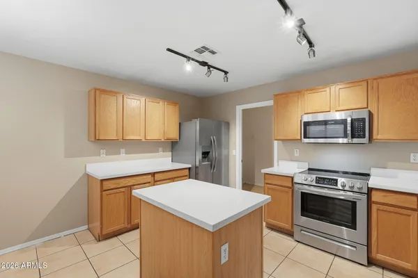 $2,195 | 1704 East Renegade Trail, San Tan Valley, AZ 85143