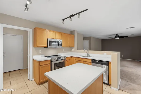 $2,195 | 1704 East Renegade Trail, San Tan Valley, AZ 85143