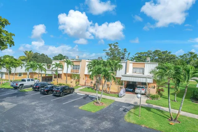 $339,000 | 3656 Citrus Trace, Unit 4, Fort Lauderdale, FL 33328