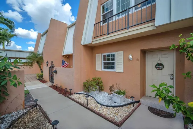 $339,000 | 3656 Citrus Trace, Unit 4, Fort Lauderdale, FL 33328