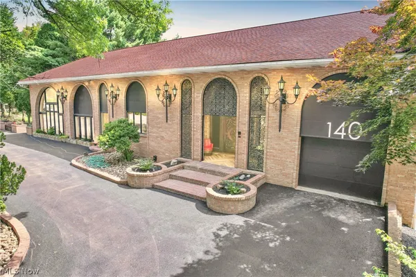 $849,900 | 140 Teresa Drive, Steubenville, OH 43953