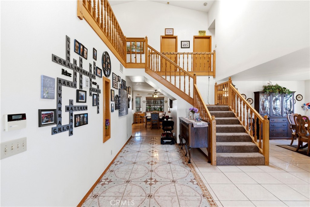 11468 Kiowa Road Apple Valley, CA 92308 - Photo 13 of 73 a view of entryway and hall
