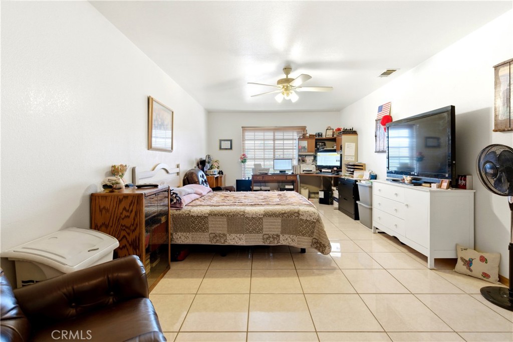 11468 Kiowa Road Apple Valley, CA 92308 - Photo 44 of 73