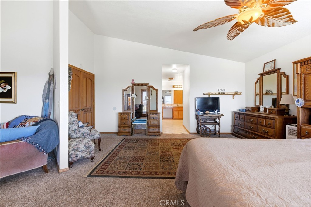 11468 Kiowa Road Apple Valley, CA 92308 - Photo 53 of 73