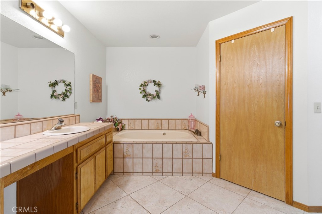 11468 Kiowa Road Apple Valley, CA 92308 - Photo 56 of 73