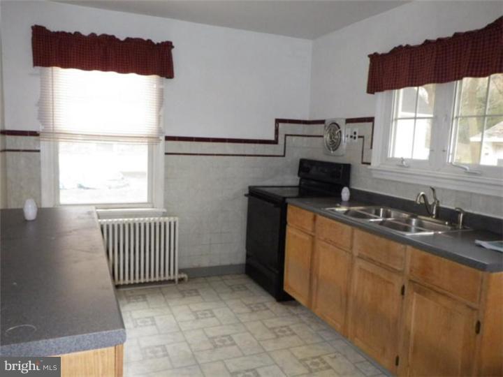 722 Ellis Road Willow Grove, PA 19090 - Photo 4 of 12 Gallery Image 4