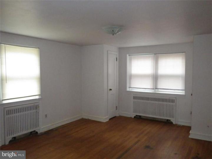 722 Ellis Road Willow Grove, PA 19090 - Photo 5 of 12 Gallery Image 5