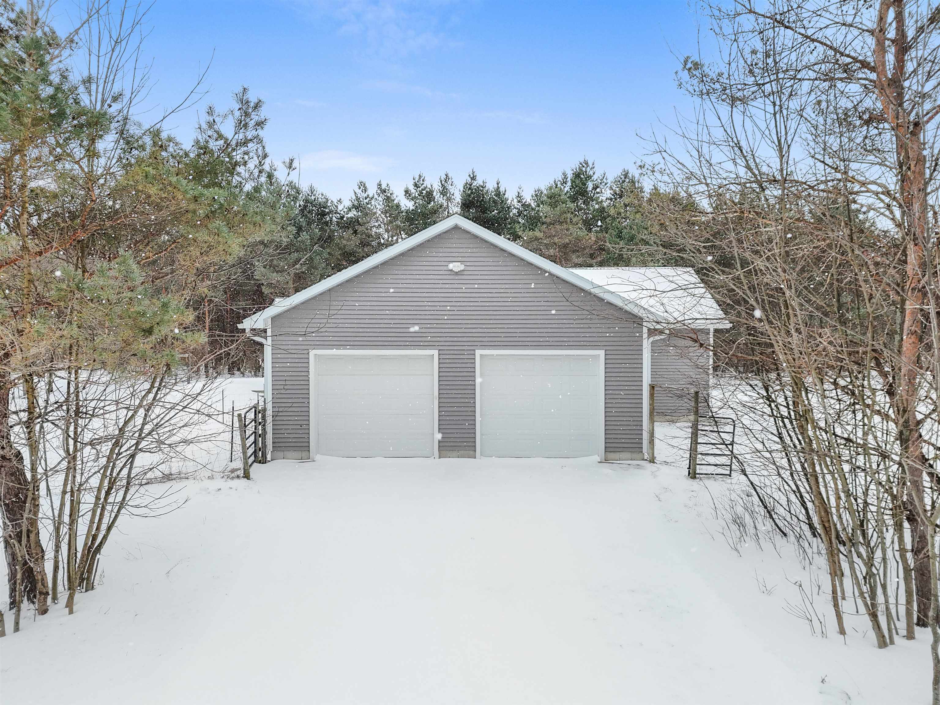 8530 Homestead Road Benzonia, MI 49616 - Photo 37 of 69