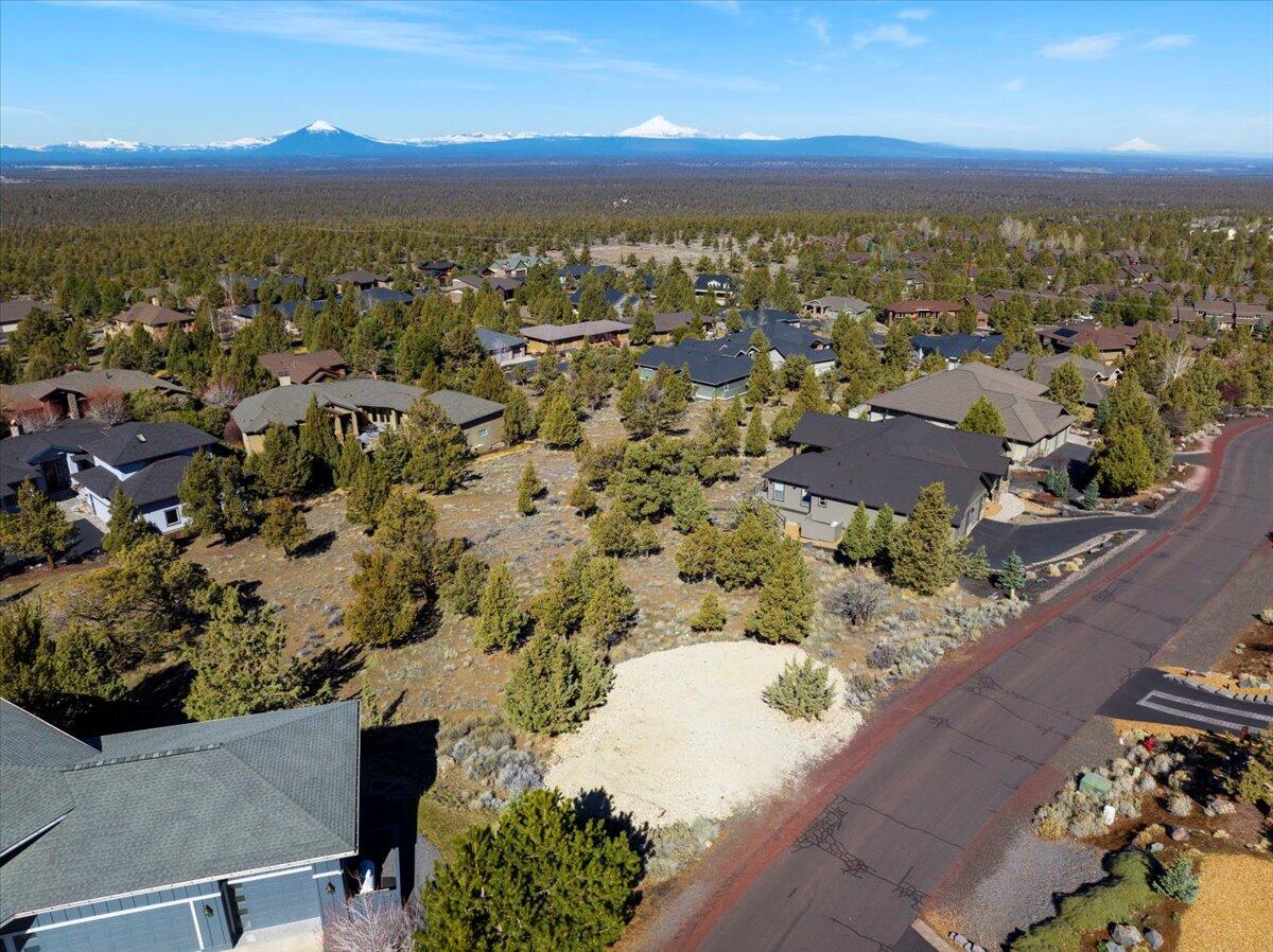 973 Highland View Loop Redmond, OR 97756 - Photo 12 of 59 01-973 Highland View
