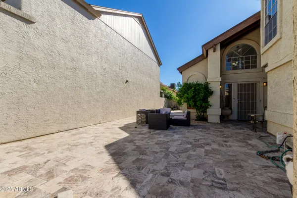 $2,100 | 501 East Topeka Drive, Phoenix, AZ 85024