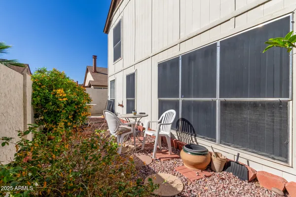 $1,999 | 501 East Topeka Drive, Phoenix, AZ 85024